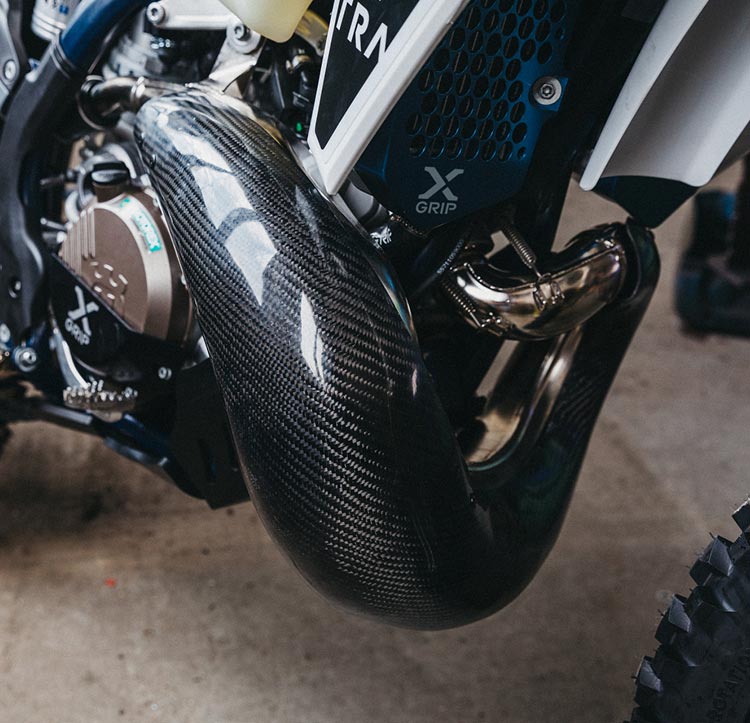 X-GRIP Karbon rezó védő KTM-GasGas-Beta-Husqvarna-Sherco-Husaberg-Rieju - Botos Motors Tuning