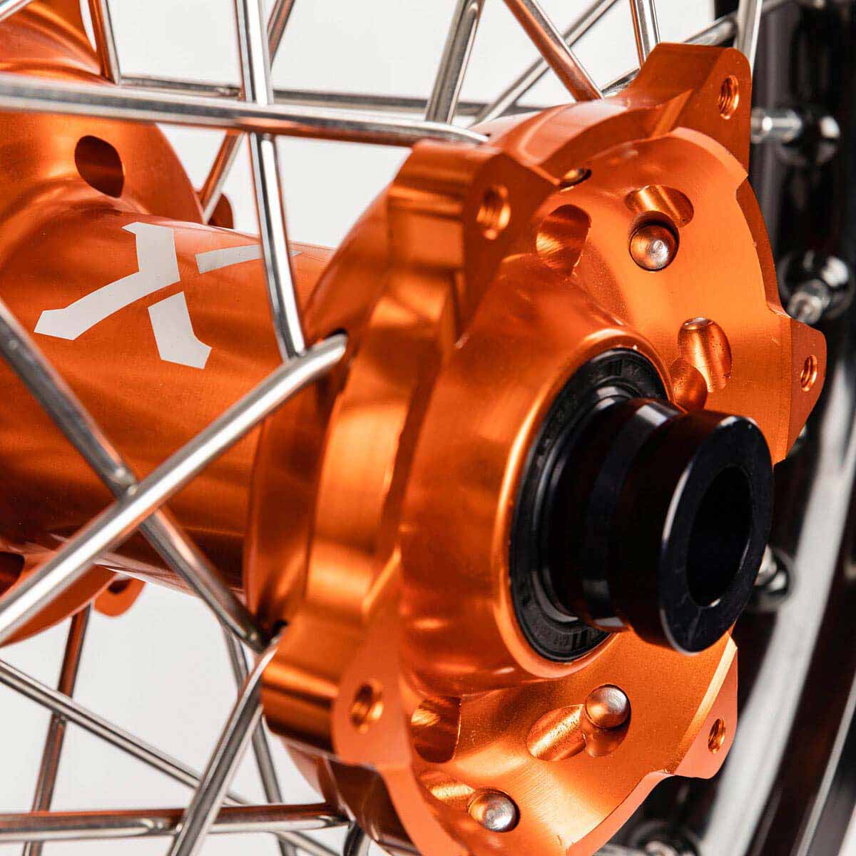 X-GRIP hátsó 18'-19' komplett kerék V1 (több szín) - Botos Motors Tuning
