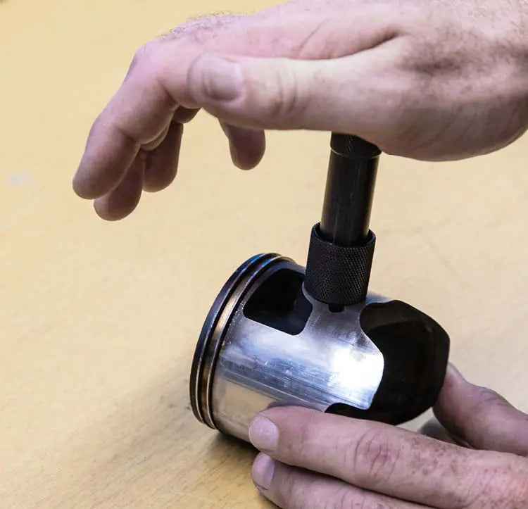 X-GRIP dugyattyú zeeger szerszám