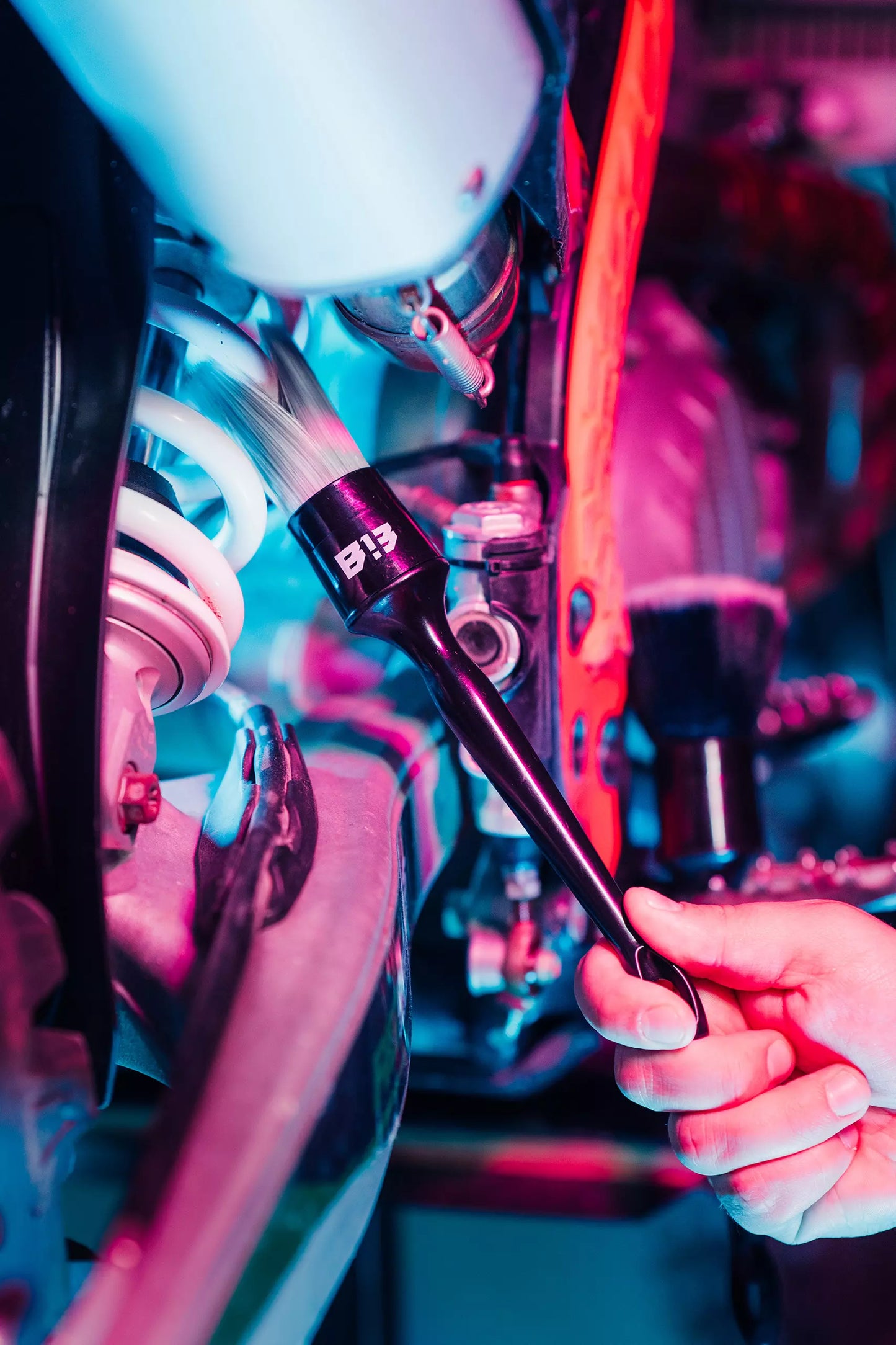 B13 Motor tisztító kefe - MEDIUM
